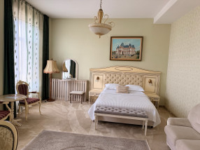 Camera cazare Hotel Royal