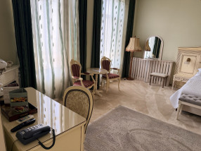 Detalii cazare camera suite hotel Craiova
