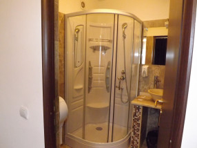 Dus cu hidromasaj Hotel Craiova