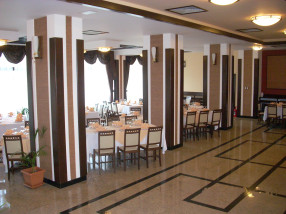 Restaurant sala mese Hotel Turist Beharca Dolj